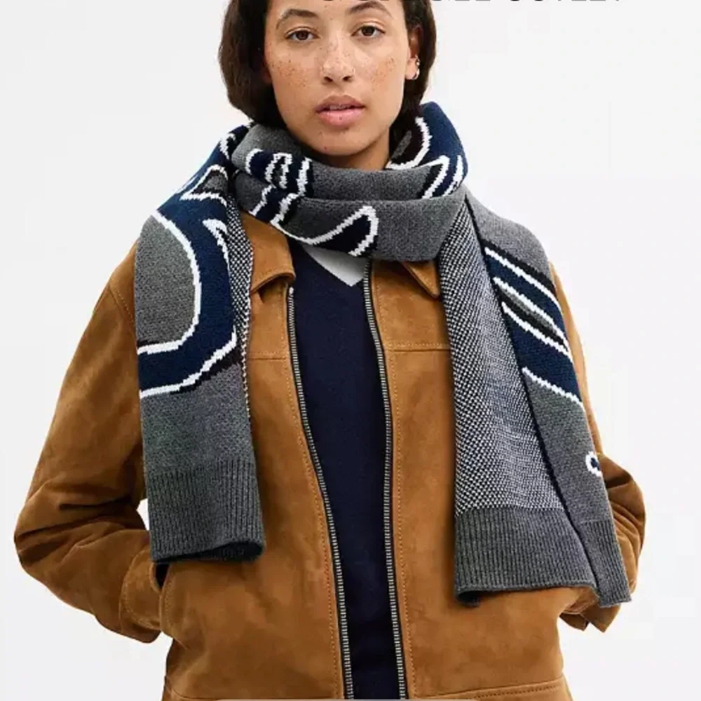Coach Script‎ Print Knit Muffler Gray & Red Scarf NWT Unisex